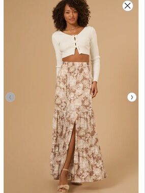 Floral Maxi Skirt in Beige Floral